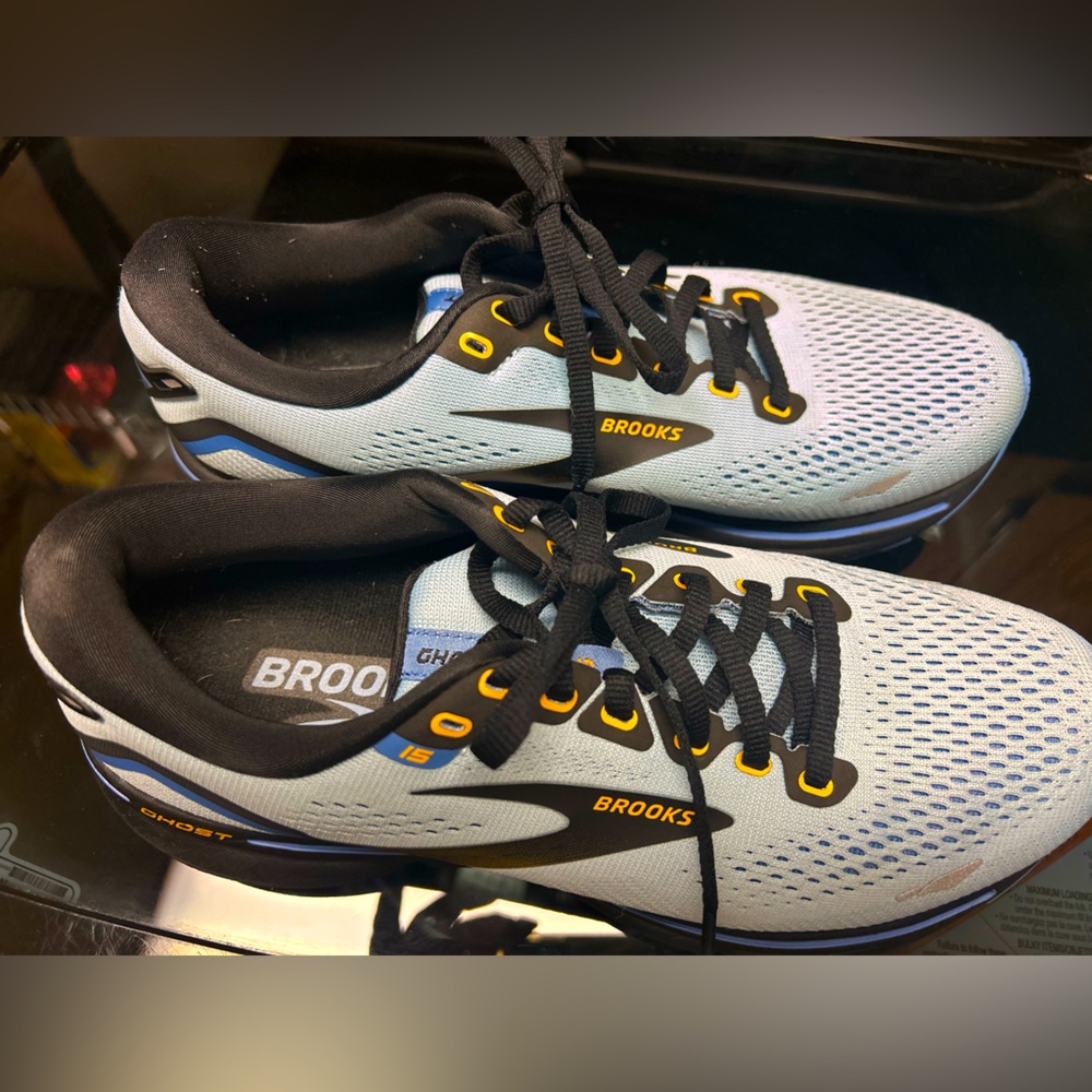Brooks Ghost - 15 - sz 8.5 women’s